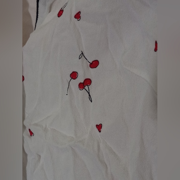 Forever 21 Cherry S lightweight long sleeve - Picture 6 of 10